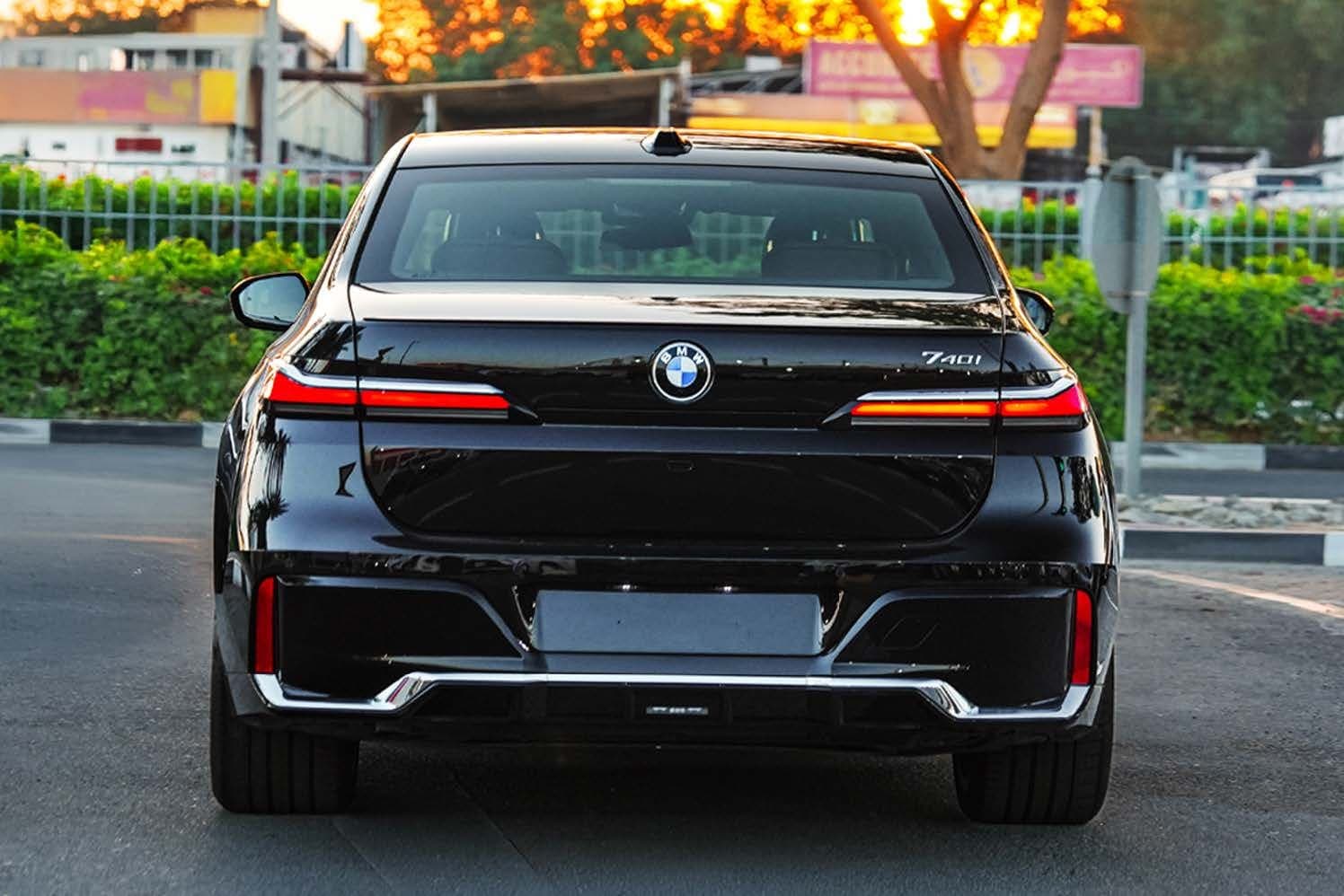 BMW 740i (2026) — 2