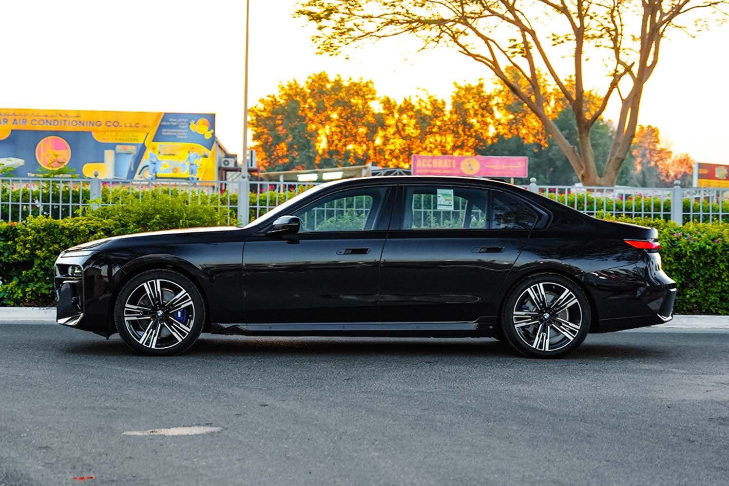 BMW 740i (2026) — 6
