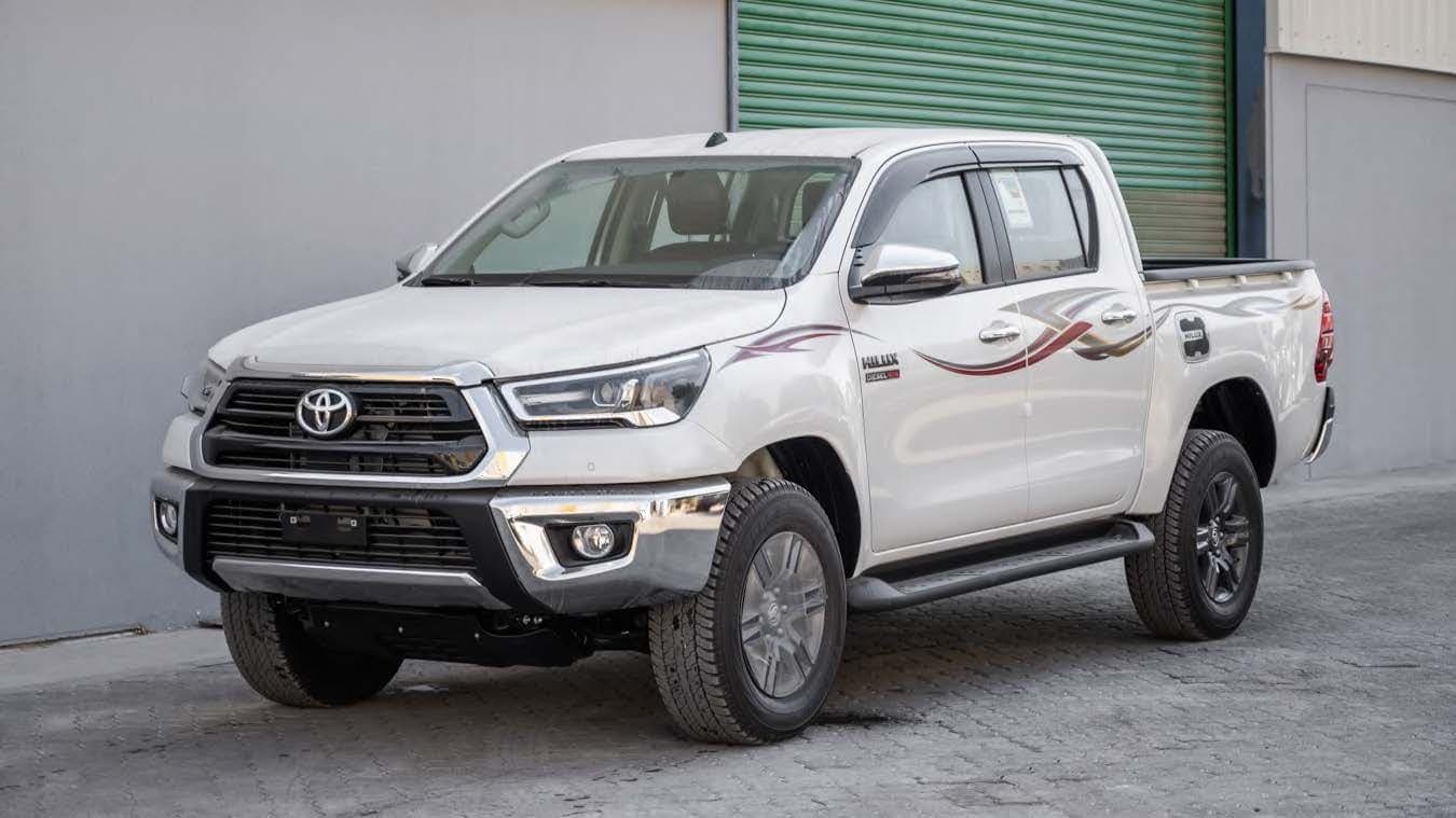 Hilux 2.4L Diesel AT — 1