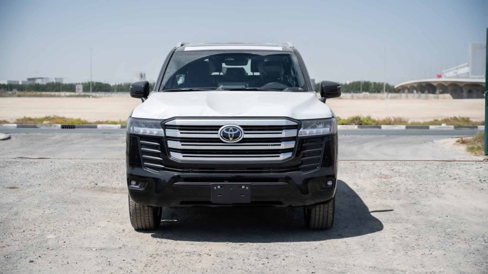 Land Cruiser 300 GXR 4.0L — 2