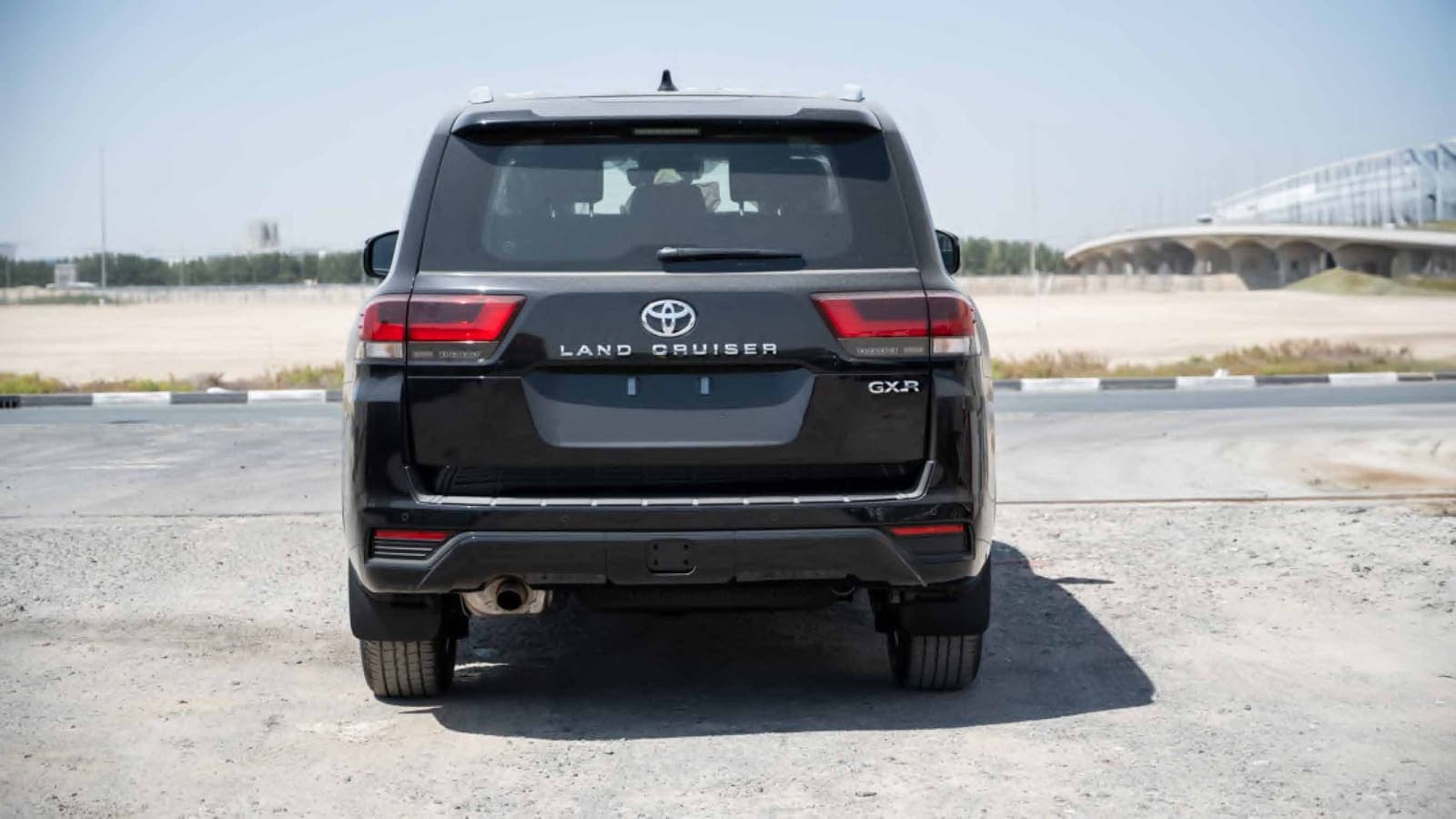 Land Cruiser 300 GXR 4.0L — 5