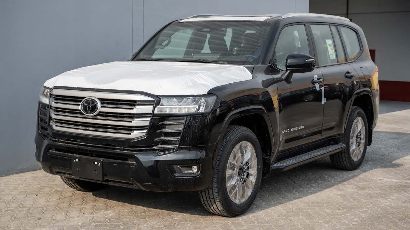 لاندكروزر 300 GXR ٣.٣ل ديزل — 1