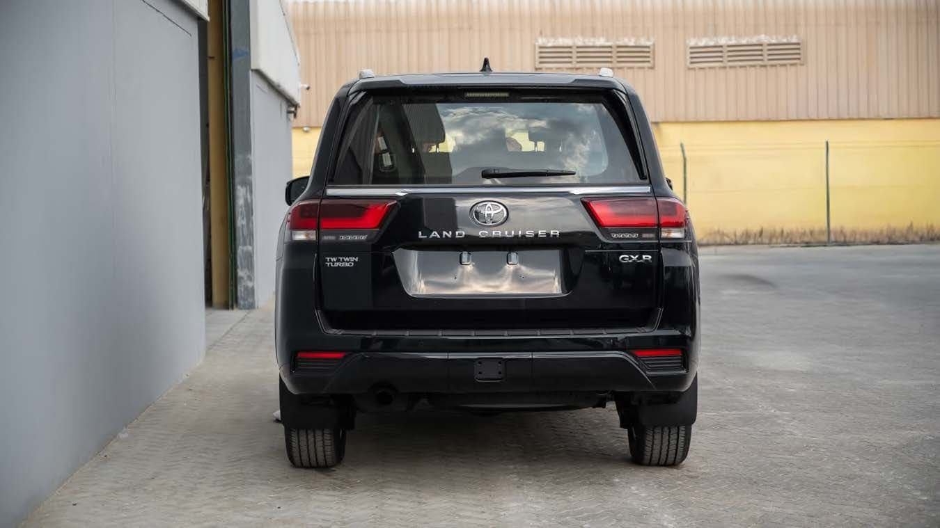 لاندكروزر 300 GXR ٣.٣ل ديزل — 5